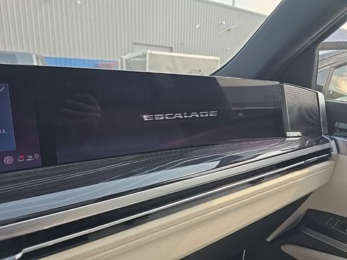 Used 2026 Cadillac Escalade Sport w/ Touring Package AWD/4WD image 32