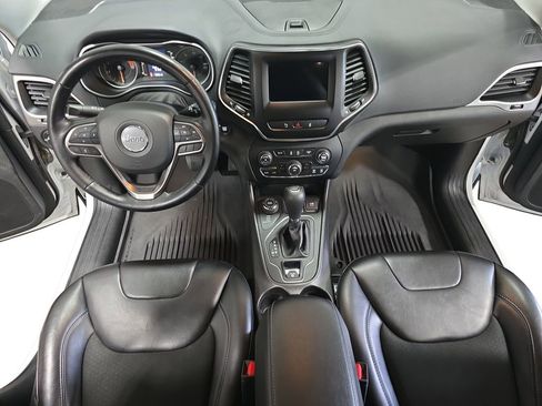 Used 2021 Jeep Cherokee Latitude Plus AWD/4WD image 9