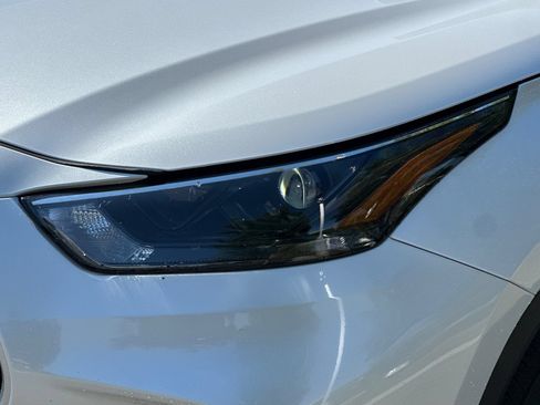 Used 2026 Toyota Highlander XLE AWD/4WD image 51