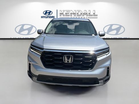 Used 2025 Honda Pilot EX-L image 2