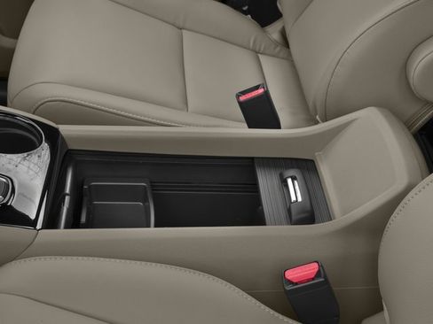 Used 2017 Honda Pilot Touring image 16