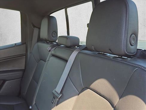 Used 2023 Chevrolet Colorado LT w/ LT Convenience Package III image 18