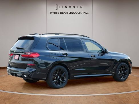 Used 2020 BMW X7 xDrive40i w/ M Sport Package AWD/4WD image 5