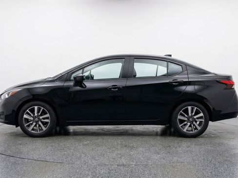 Used 2025 Nissan Versa SV FWD image 5