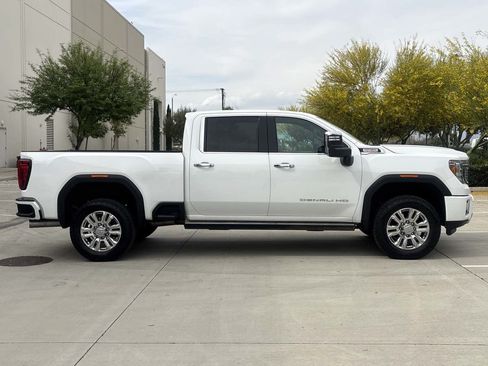 Used 2023 GMC Sierra 3500 Denali w/ Technology Package AWD/4WD image 2