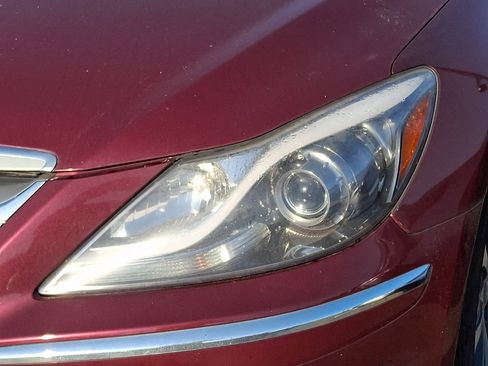 Used 2013 Hyundai Genesis 5.0 R-Spec image 8