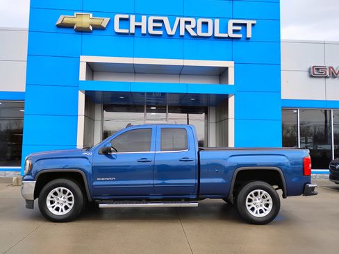 Used 2017 GMC Sierra 1500 SLE w/ SLE Value Package image 30