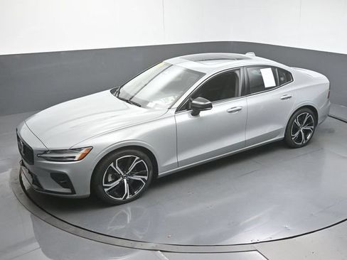 Used 2024 Volvo S60 B5 Plus w/ Protection Package Premier FWD image 43