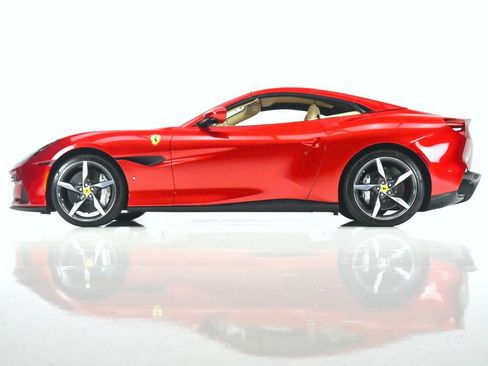Used 2023 Ferrari Portofino M RWD image 40