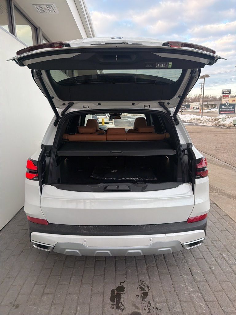 New 2026 BMW X7 M60i AWD/4WD image 59
