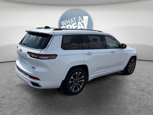 Used 2023 Jeep Grand Cherokee L Overland w/ Luxury Tech Group IV AWD/4WD image 3