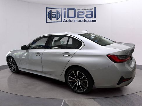 Used 2019 BMW 330i xDrive Sedan w/ Convenience Package AWD/4WD image 3