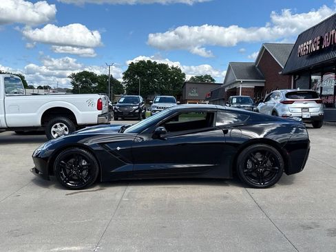 Used 2016 Chevrolet Corvette Stingray Coupe RWD image 4