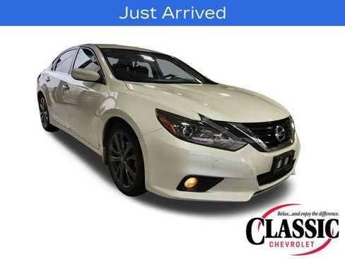 Used 2018 Nissan Altima 2.5 SR w/ SR Special Edition FWD image 1