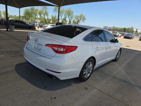 Used 2015 Hyundai Sonata SE FWD image 4