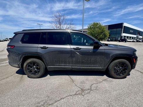 Used 2024 Jeep Grand Cherokee L Laredo AWD/4WD image 6