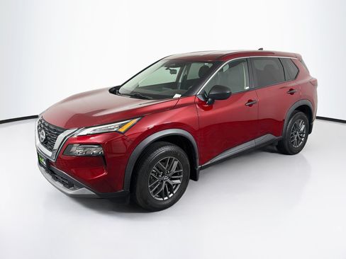 Used 2023 Nissan Rogue S FWD image 3