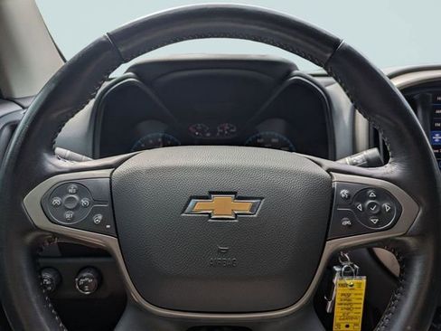 Used 2022 Chevrolet Colorado Z71 w/ LPO, Power Package AWD/4WD image 29