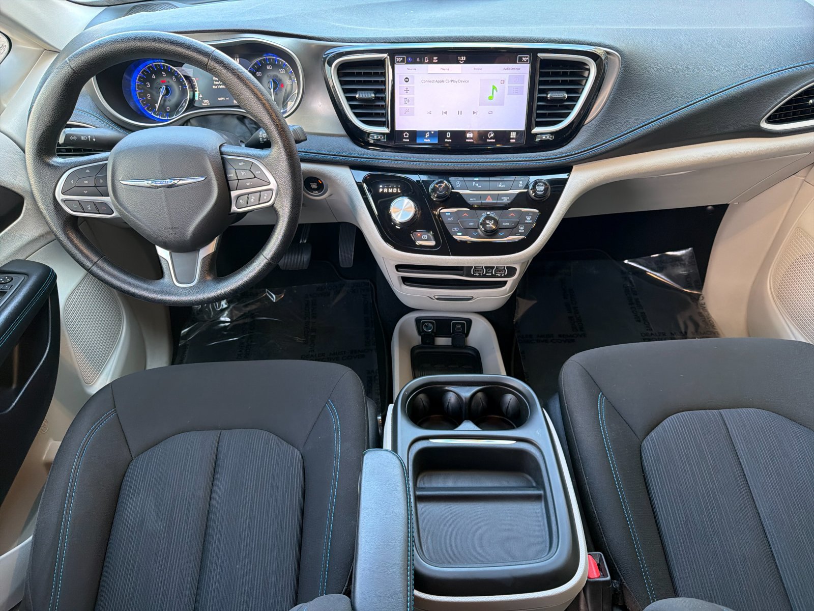 Used 2021 Chrysler Pacifica Touring FWD image 15