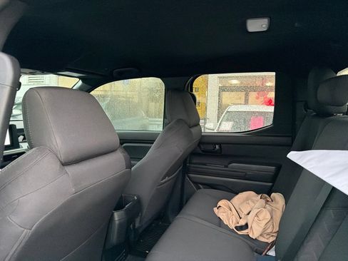 Used 2025 Toyota Tacoma SR5 AWD/4WD image 9
