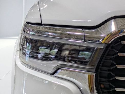 Used 2025 RAM 1500 Tungsten AWD/4WD image 9