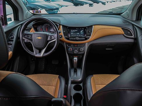 Used 2017 Chevrolet Trax LT w/ LT Convenience Package image 20