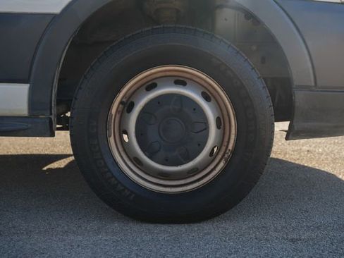 Used 2016 Ford Transit 350 XL image 5