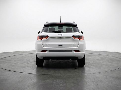 Used 2025 Jeep Compass Trailhawk AWD/4WD image 7
