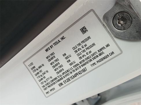 Used 2023 Tesla Model 3 Standard Range image 33