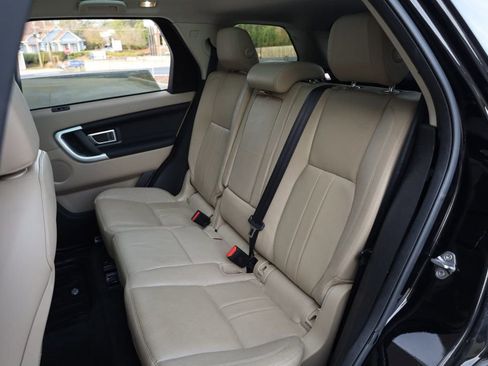 Used 2018 Land Rover Discovery Sport HSE image 20