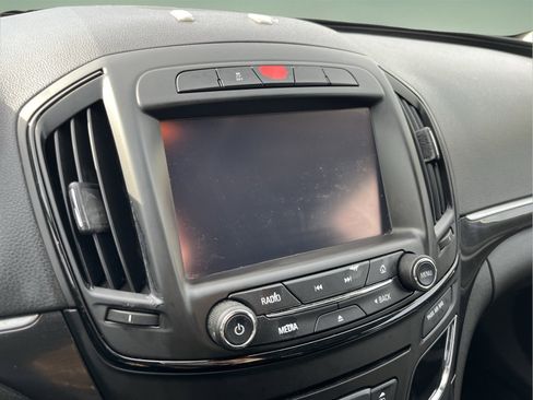 Used 2016 Buick Regal image 17