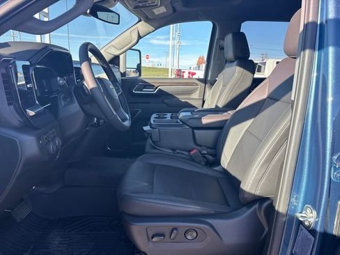 New 2026 Chevrolet Silverado 3500 LT w/ All Star Edition image 9