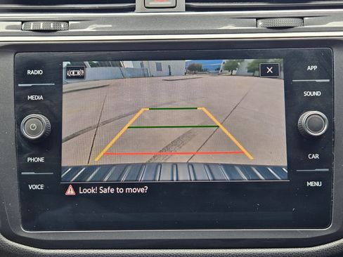 Used 2024 Volkswagen Tiguan SE R-Line FWD image 17