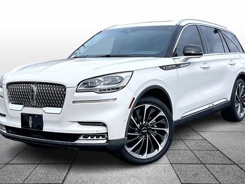 Used 2020 Lincoln Aviator Reserve w/ Equipment Group 202A image 3