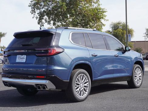 New 2026 GMC Acadia Denali FWD image 4