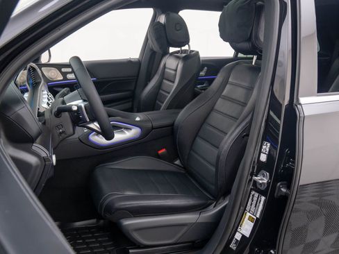 New 2026 Mercedes-Benz GLS 580 4MATIC image 16