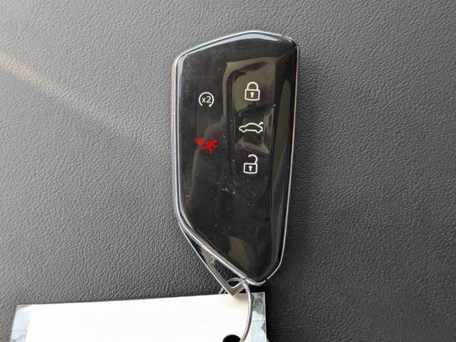 Used 2025 Volkswagen Atlas SEL AWD/4WD image 33
