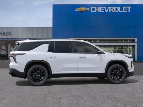 New 2026 Chevrolet Traverse LT w/ Midnight/Sport Edition FWD image 5