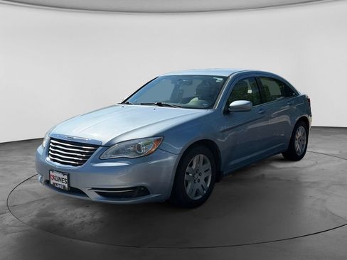 Used 2013 Chrysler 200 LX FWD image 4