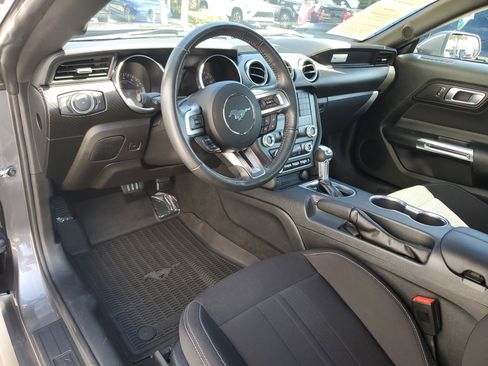 Used 2021 Ford Mustang Coupe image 19