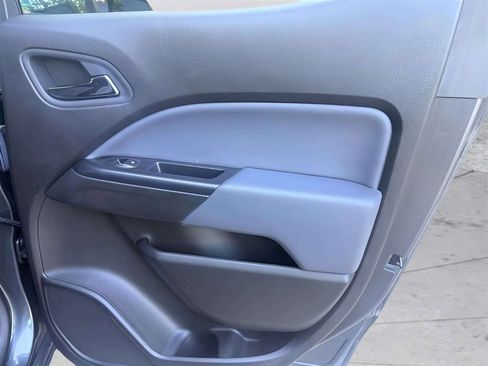 Used 2016 Chevrolet Colorado Z71 RWD image 13