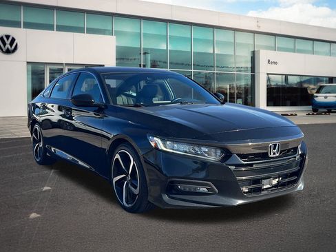 Used 2018 Honda Accord Sport image 3