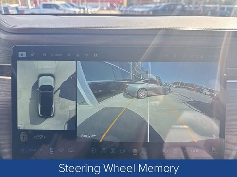 Used 2024 Rivian R1S Adventure image 18