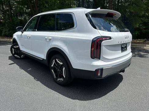 Used 2025 Kia Telluride EX AWD/4WD image 3
