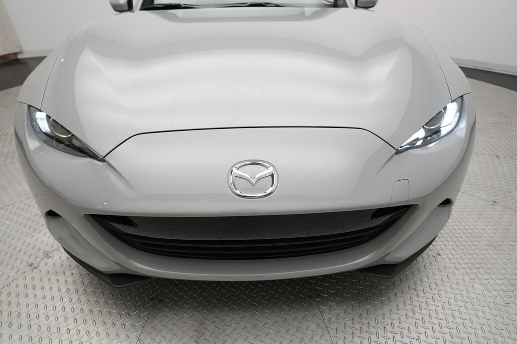 Used 2024 MAZDA MX-5 Miata RF Grand Touring RWD image 18