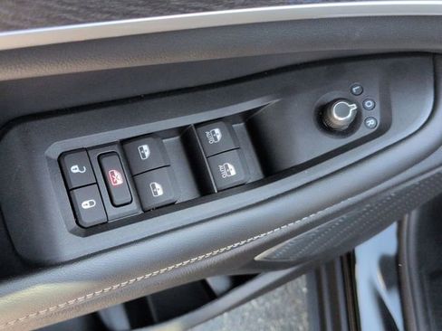 New 2026 Jeep Grand Cherokee Limited AWD/4WD image 12