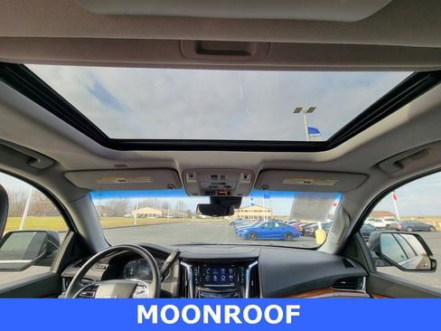 Used 2017 Cadillac Escalade Premium Luxury image 16