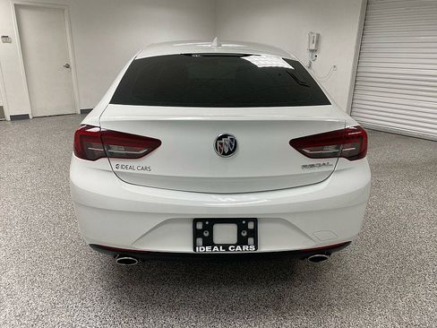 Used 2019 Buick Regal Preferred image 6
