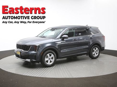 Used 2024 Kia Sorento LX image 57