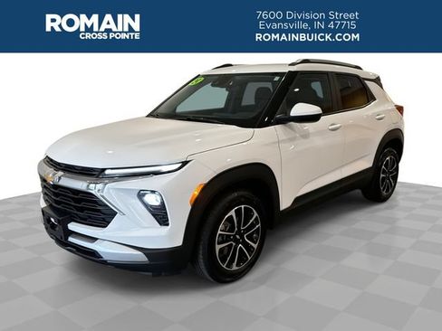 Used 2024 Chevrolet TrailBlazer LT w/ LT Cold Weather Package FWD image 1